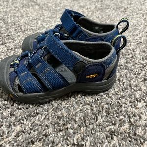 Keen Toddler size 7